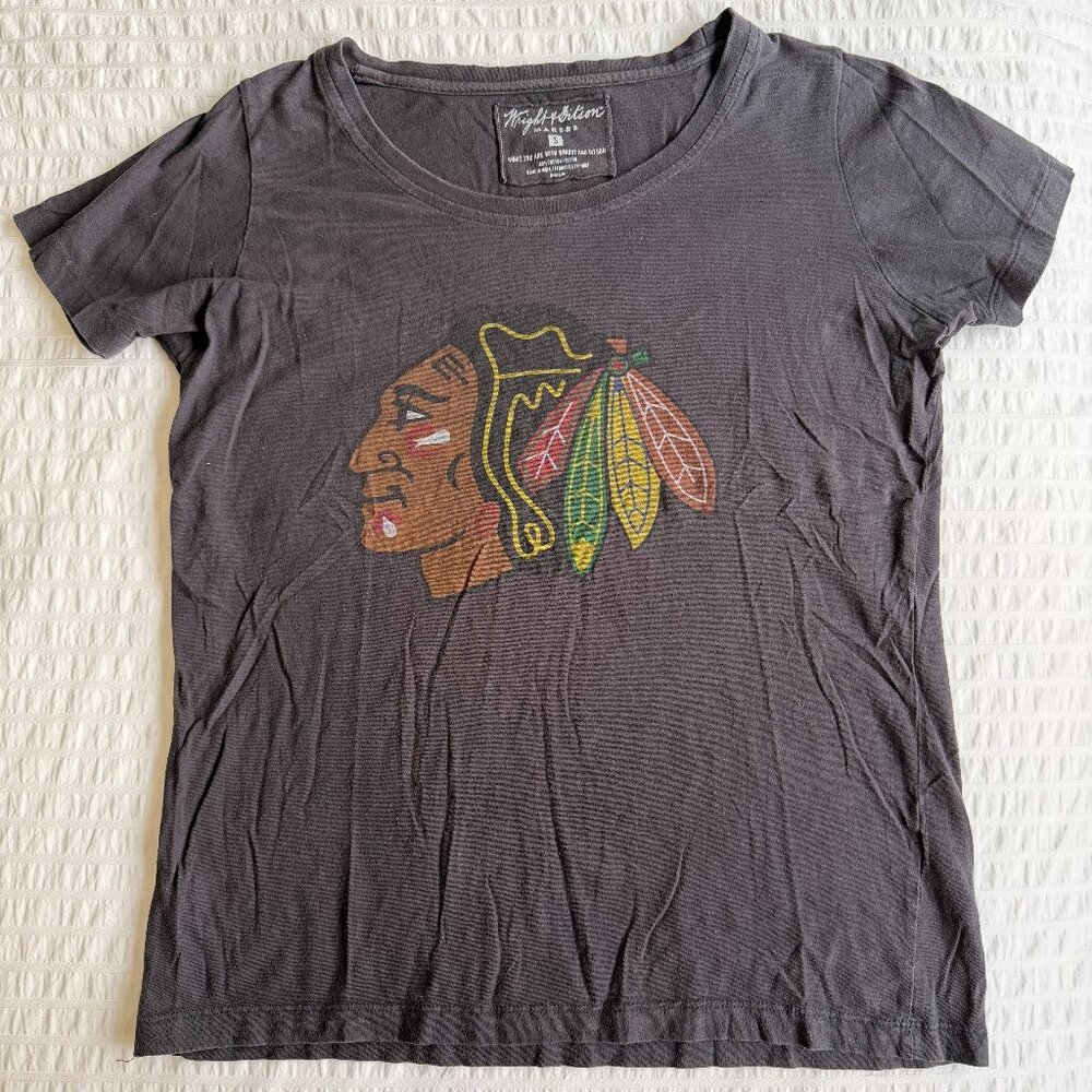 Chicago Blackhawks Soft Fitted T-Shirt - 100% Cotton